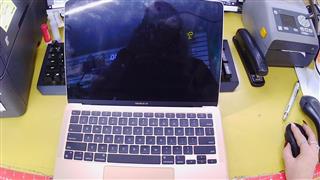 APPLE MACBOOK AIR A2237 M1